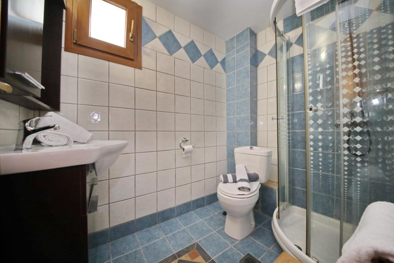 Traditional City Centre House سكوبيلوس تاون المظهر الخارجي الصورة